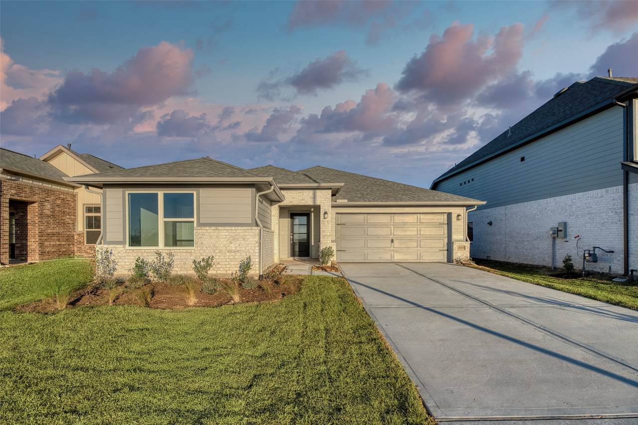 21115 Sunlight Grove Drive - Photo 1
