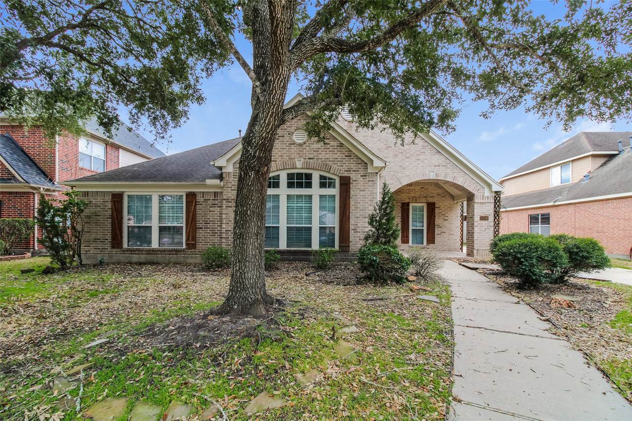 2006 Breezway Bend Lane - Photo 1