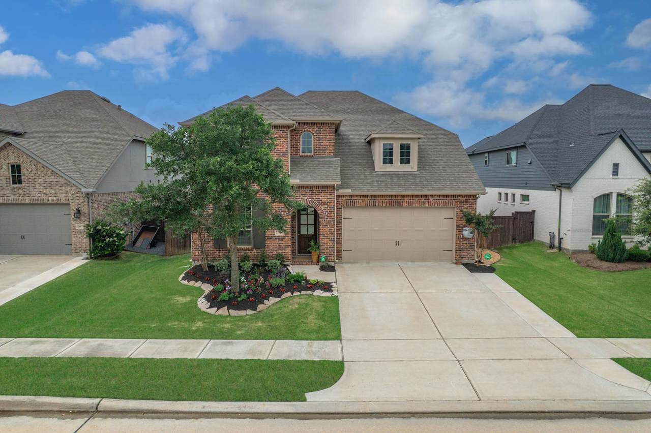 7111 Pondhawk Drive - Photo 1