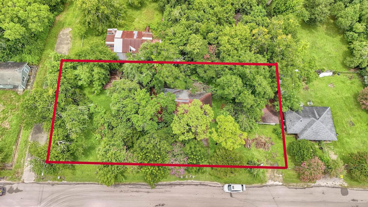 6907 Isla Road - Photo 1