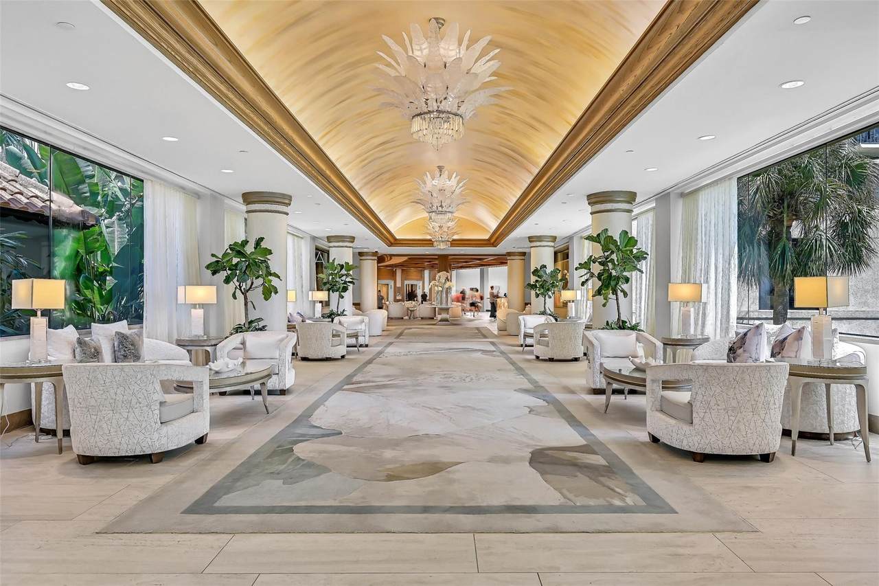 5220 Seawall Boulevard - Photo 1