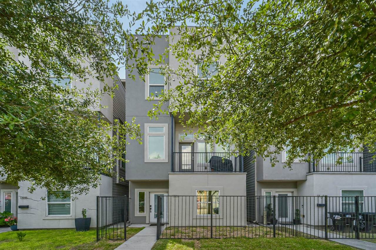 1306 Roberts Street - Photo 1