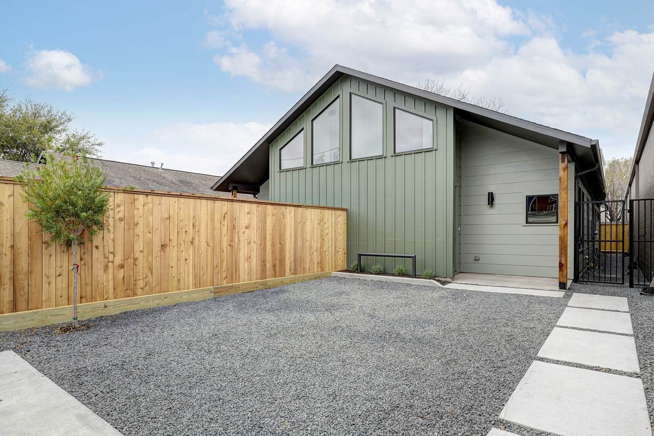 1717 Airline Drive - Photo 1