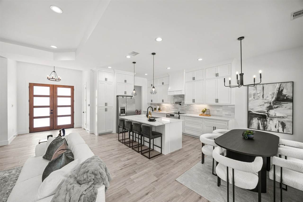 1918 Road 66122 - Photo 1