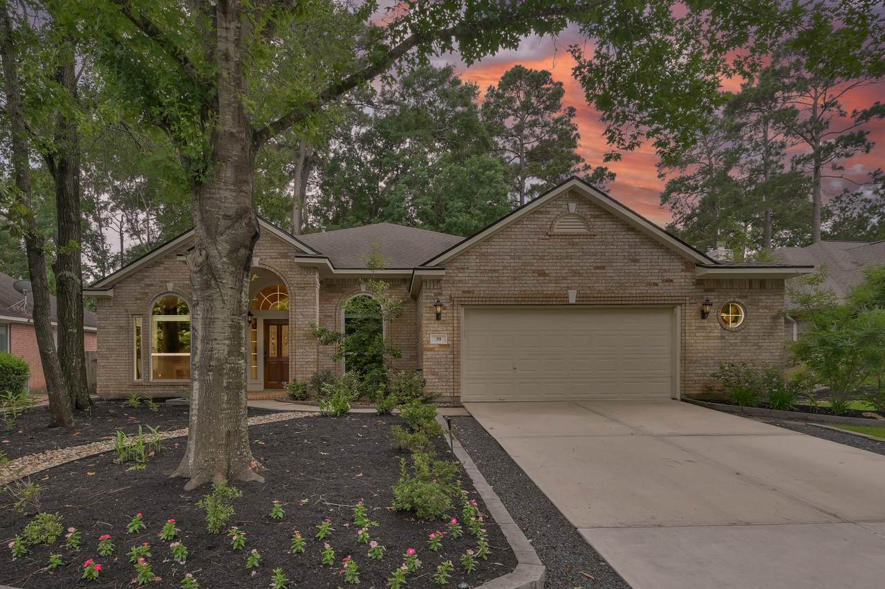 39 Hobbit Glen Drive - Photo 1