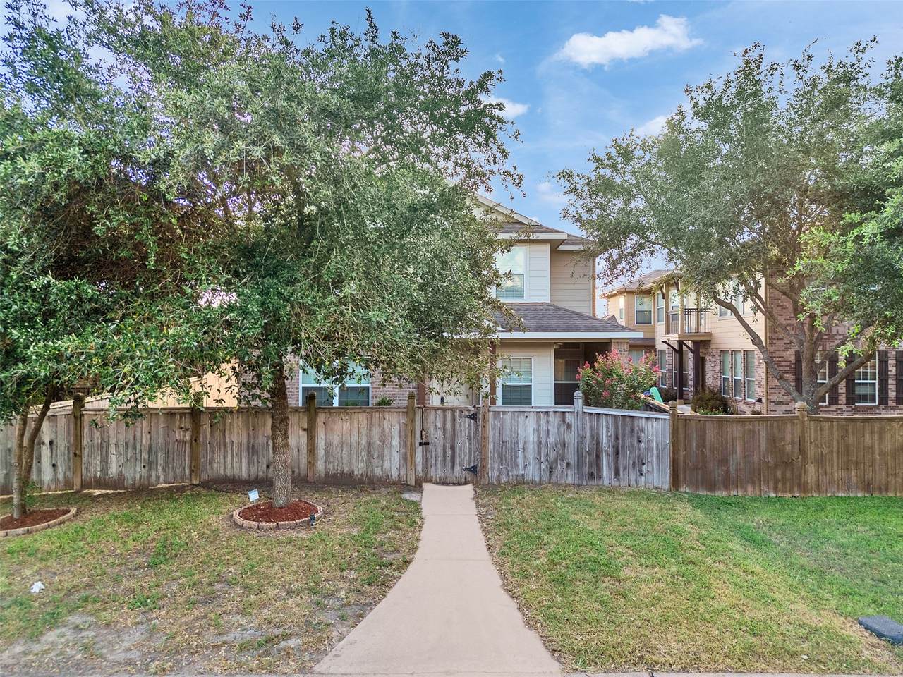 8235 Gran Villa Drive - Photo 1
