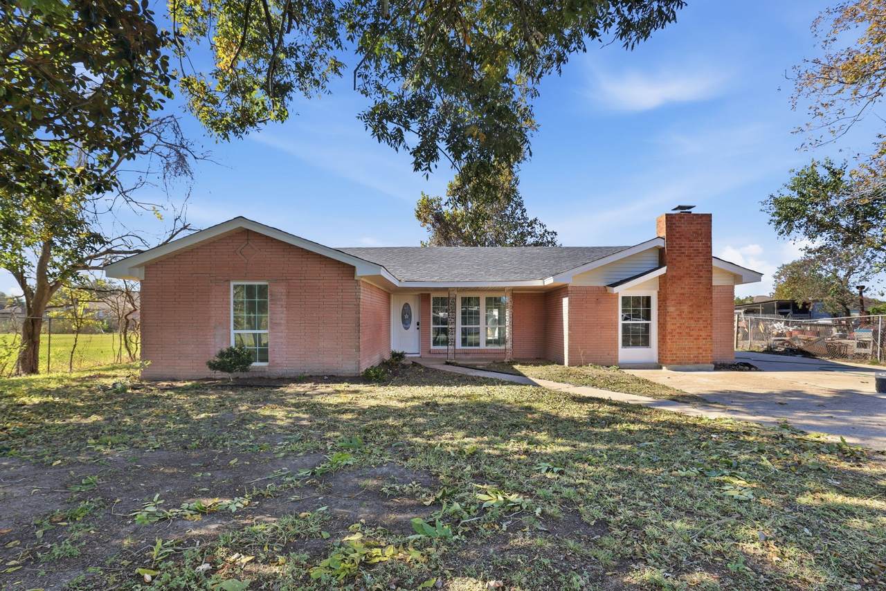 301 Brown Drive - Photo 1