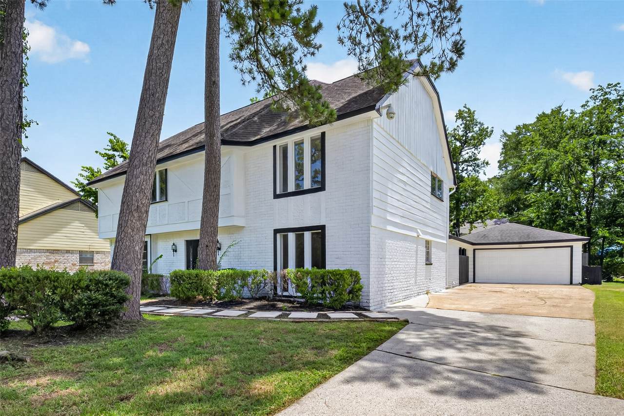 1123 Suwanee Lane - Photo 1