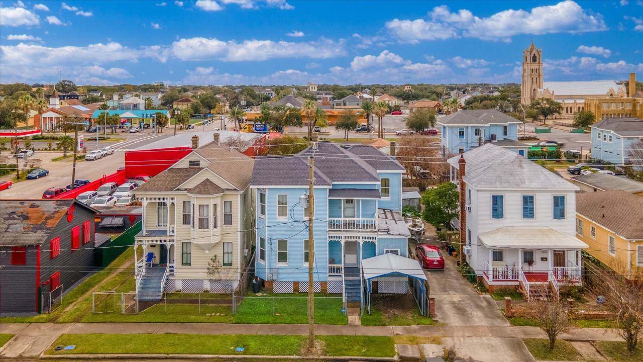 3309 Sealy Street - Photo 1