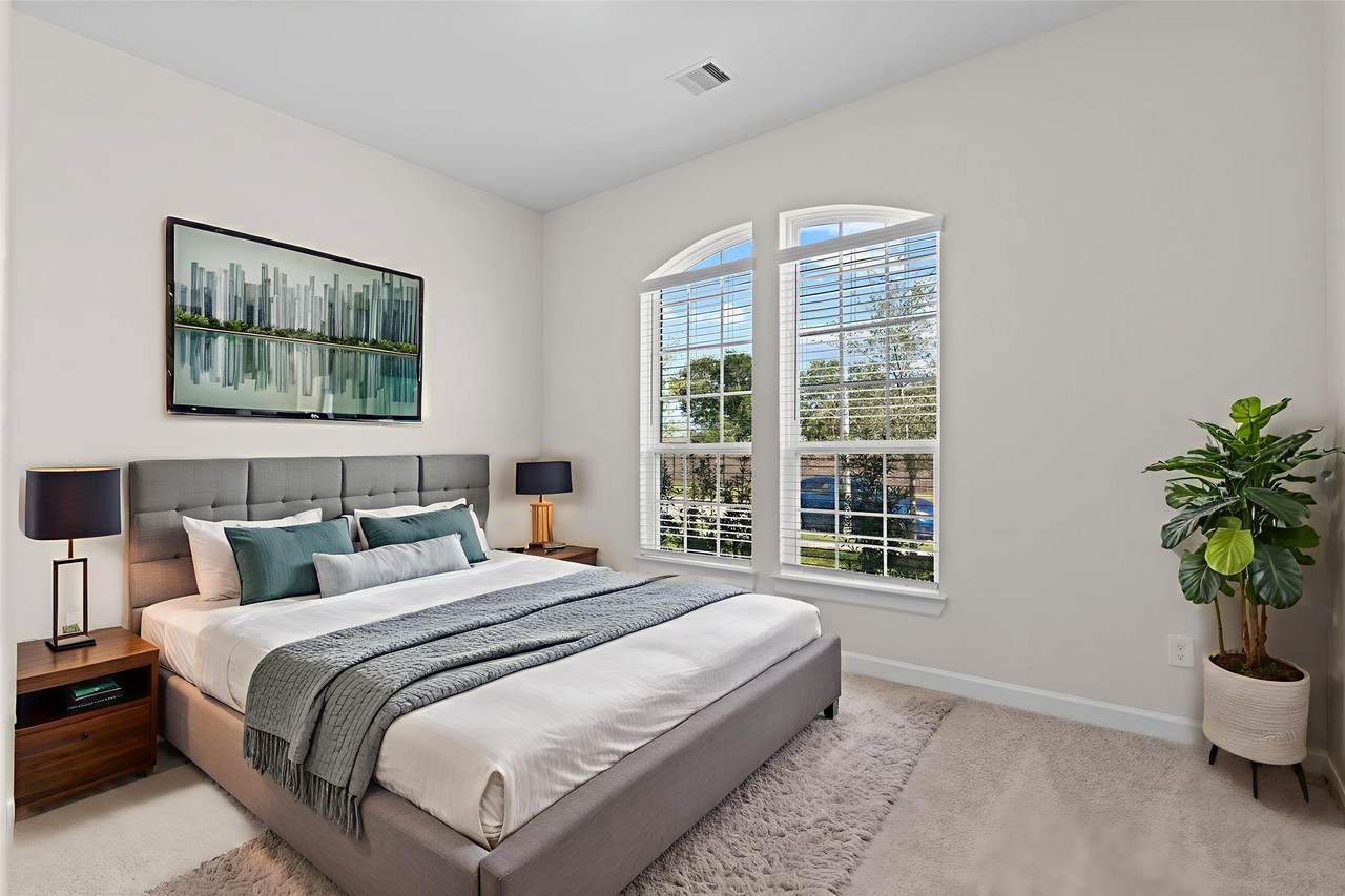 603 Debbie Court - Photo 1