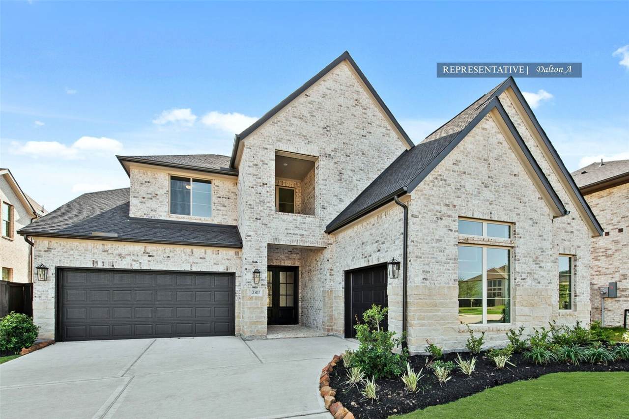 10607 Dina Yellow Drive - Photo 1