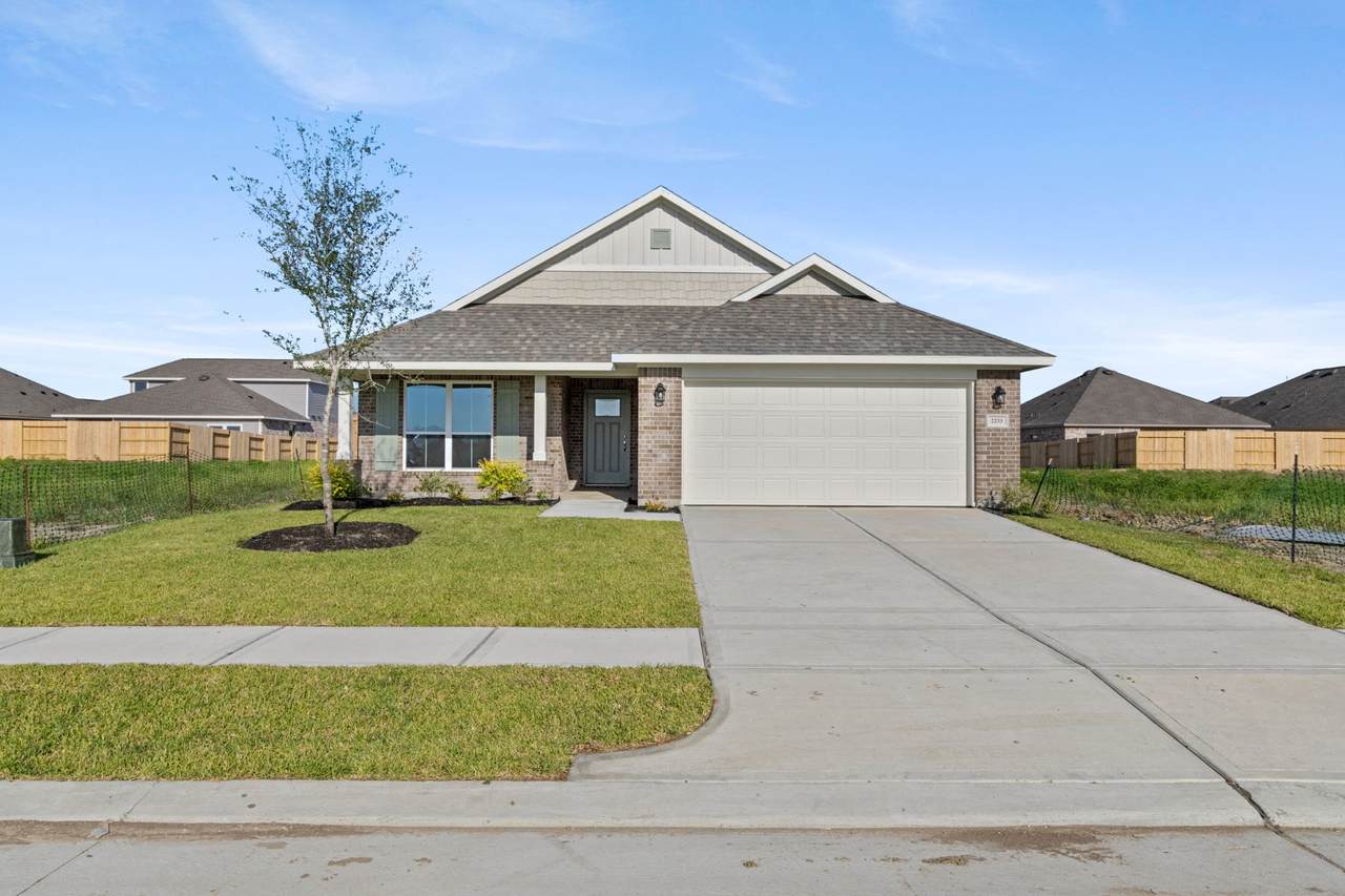 2233 Post Oak Circle - Photo 1