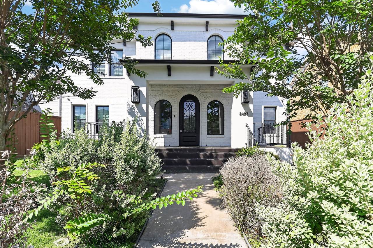 2425 Binz Street - Photo 1
