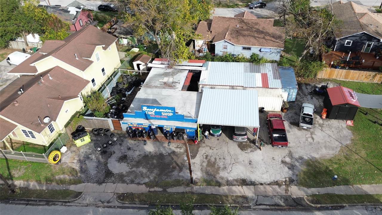 1702 Lockwood Drive - Photo 1