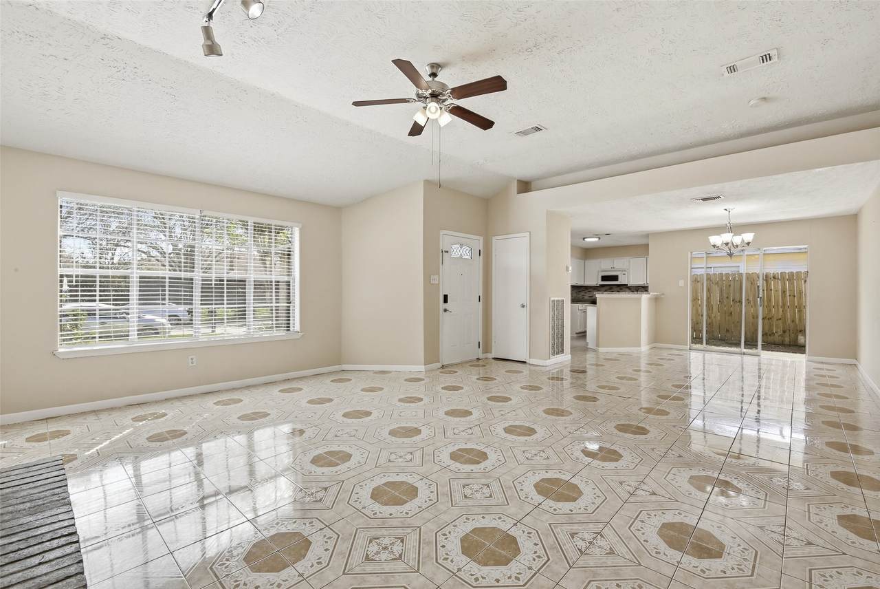7410 Campeachy Lane - Photo 1