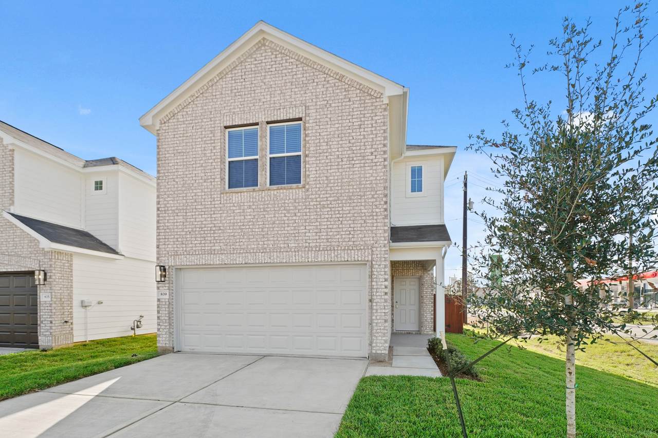 839 Red Oakland Drive - Photo 1