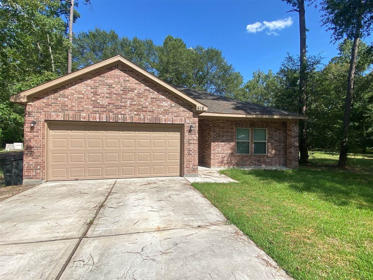 618 Shady Lake Drive - Photo 1