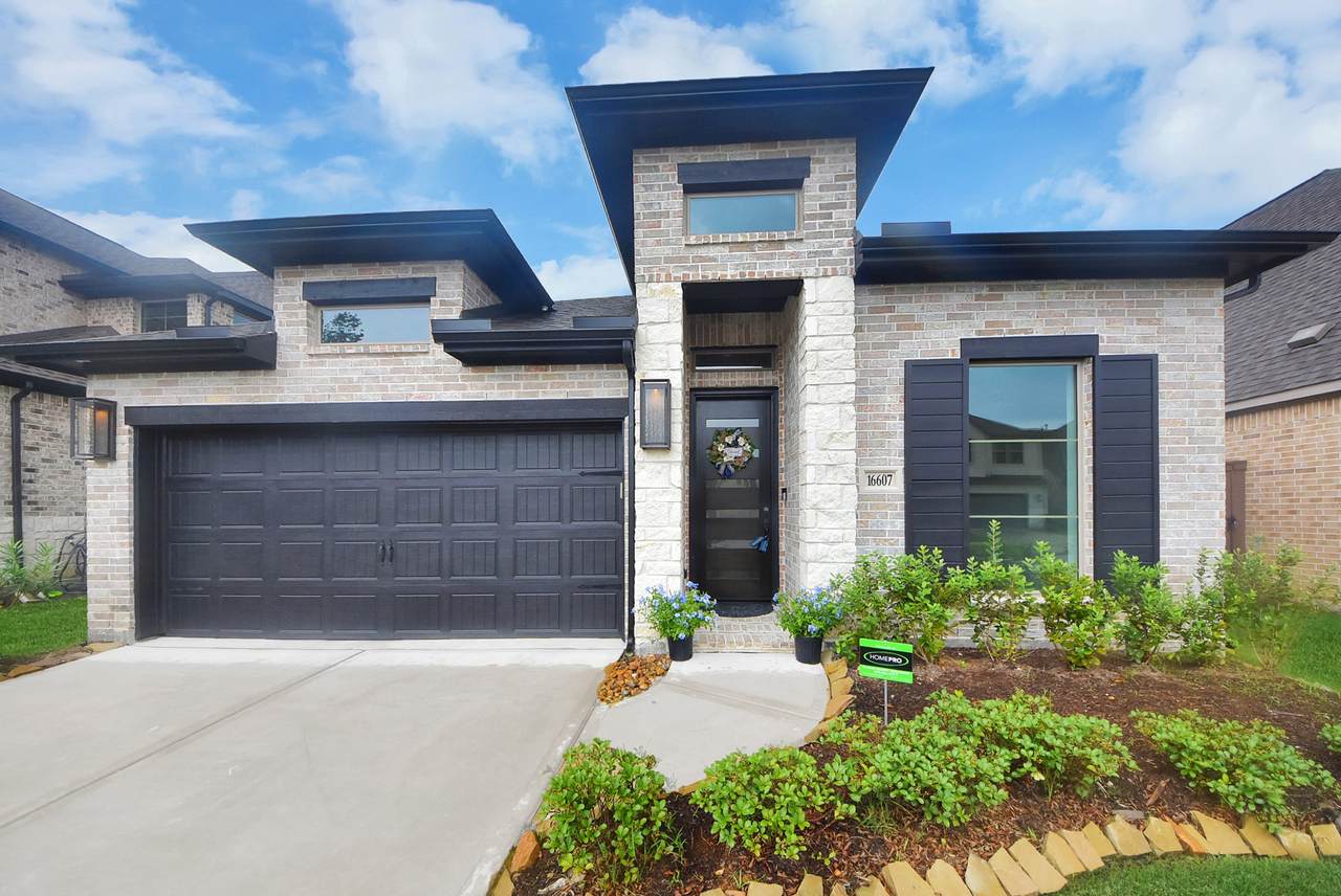 16607 Yaklin Meadow - Photo 1