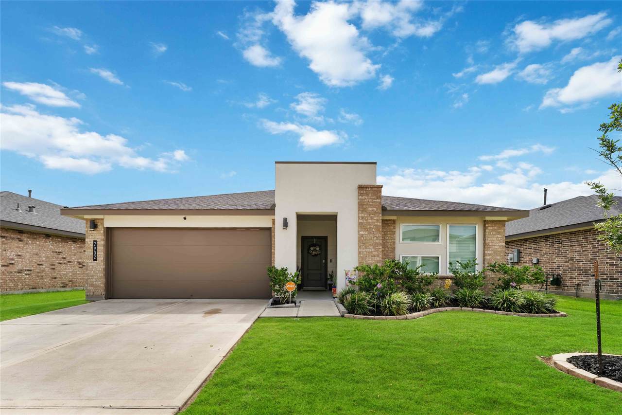 7902 Sleek Flock Lane - Photo 1