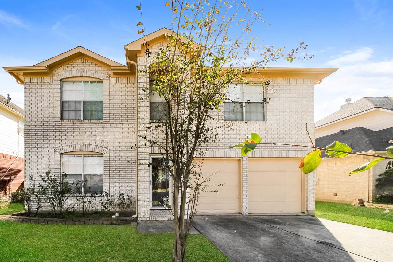 4342 Lakewood Drive - Photo 1