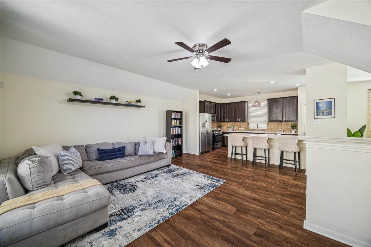 3332 Home Point Drive - Photo 1