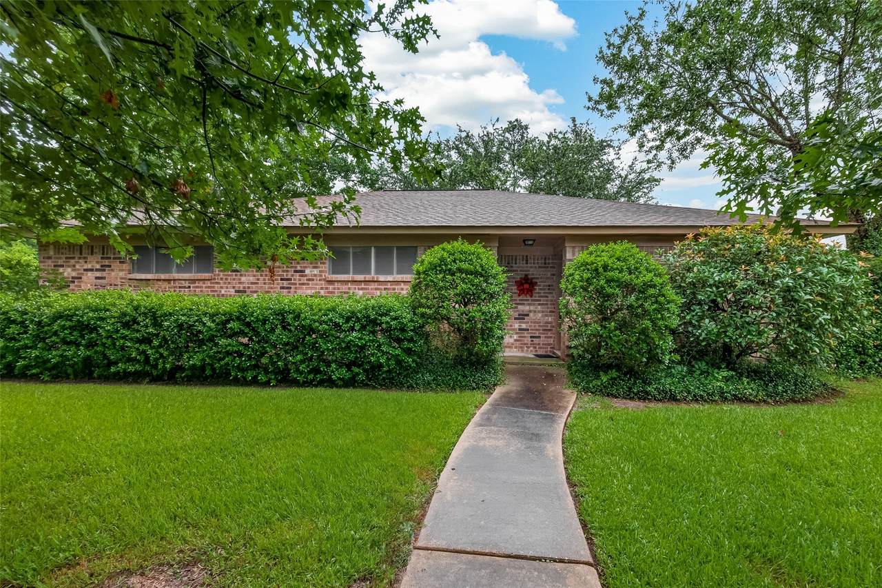 605 Julie Lane - Photo 1