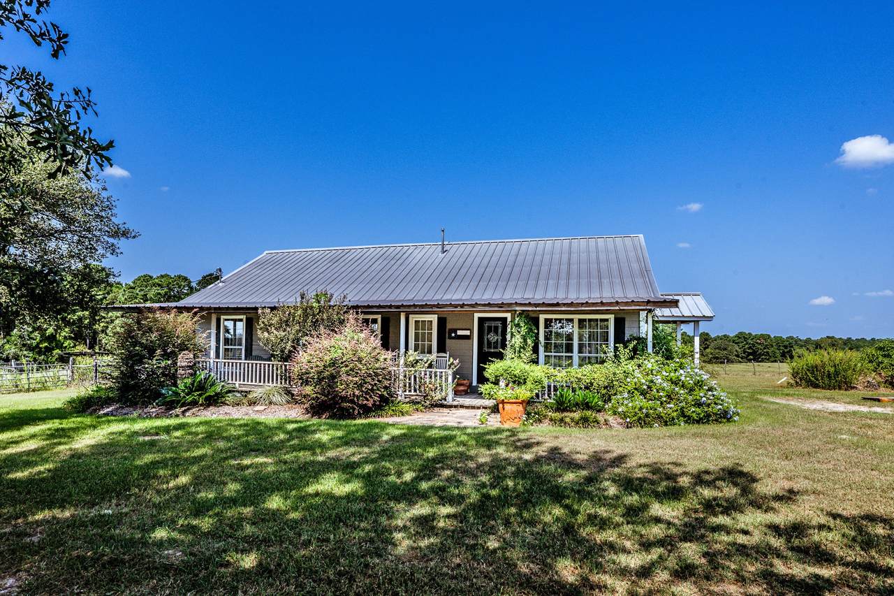 4972 Fm 227 - Photo 1