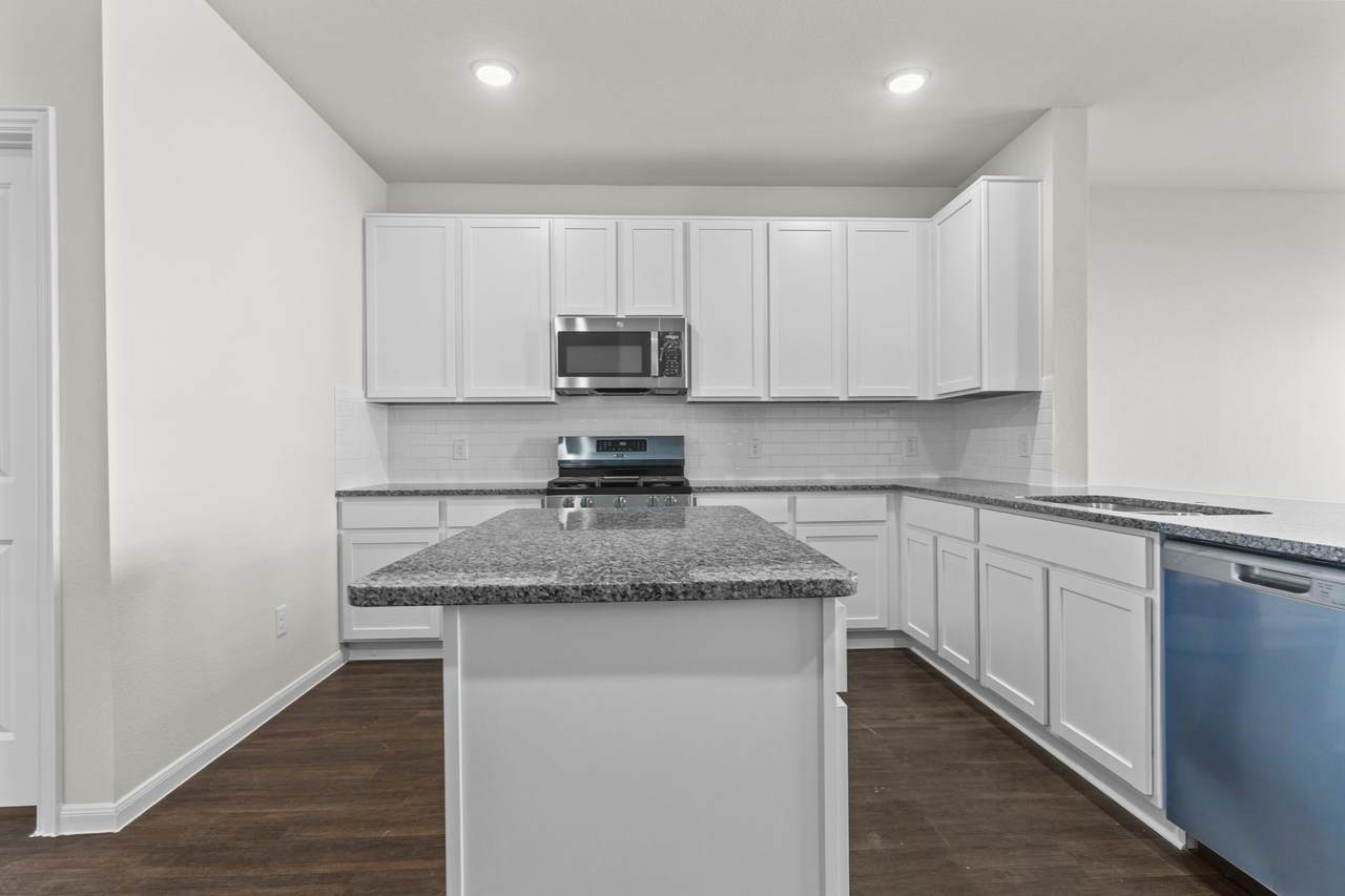 1527 Brenda Jean Drive - Photo 1