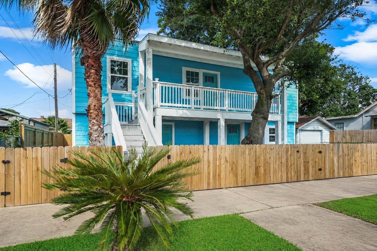 2222 44th Street - Photo 1