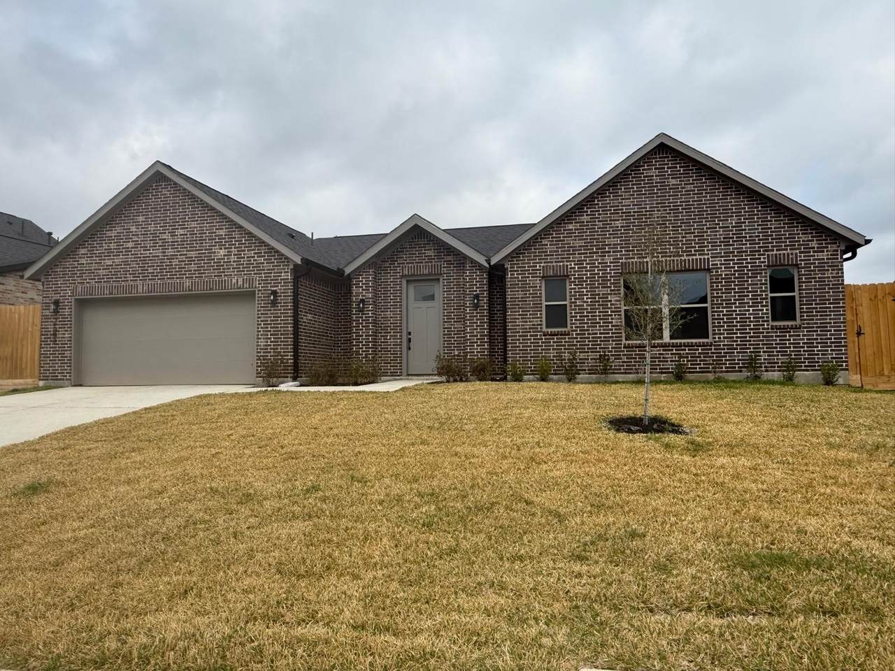 2602 Martinas Ct - Photo 1