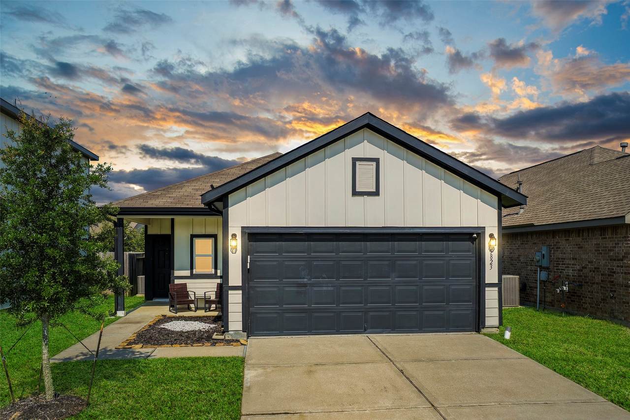 5823 Dry Brush Place - Photo 1