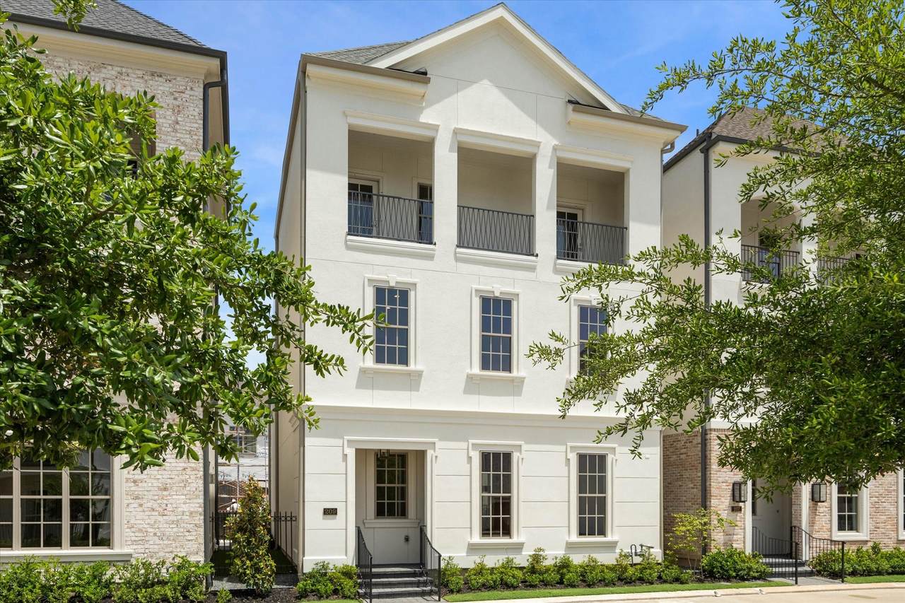 209 Sutton Row Place - Photo 1