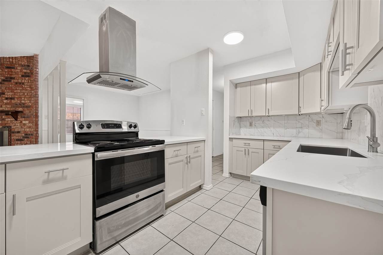 415 Lee Drive - Photo 1