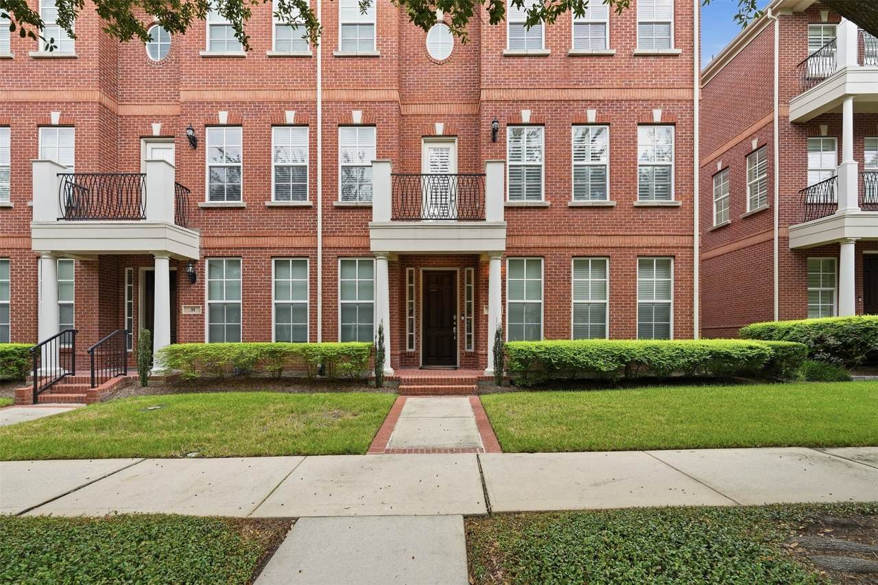 39 Islewood Boulevard - Photo 1