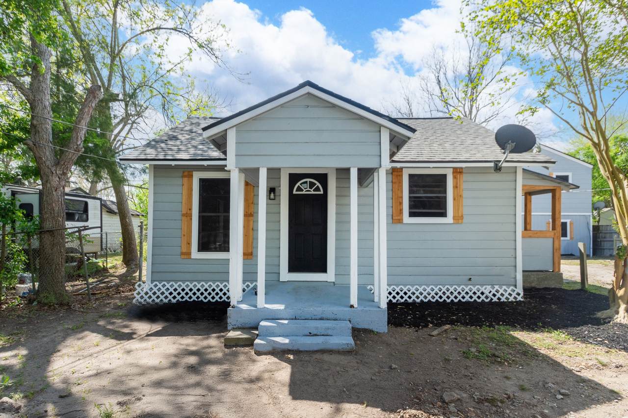 211 South Street - Photo 1