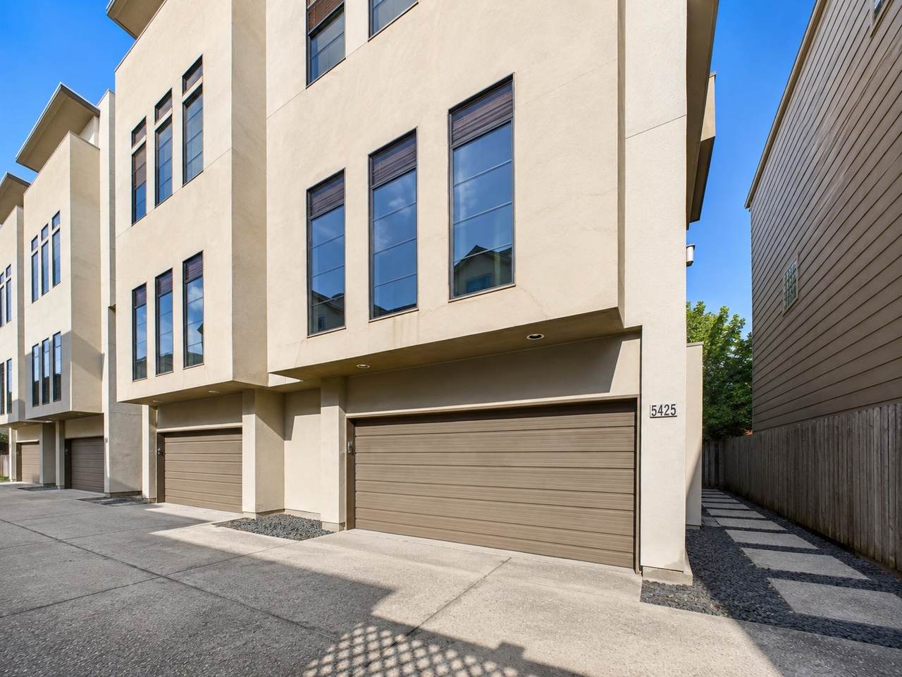 5425 Floyd Street - Photo 1