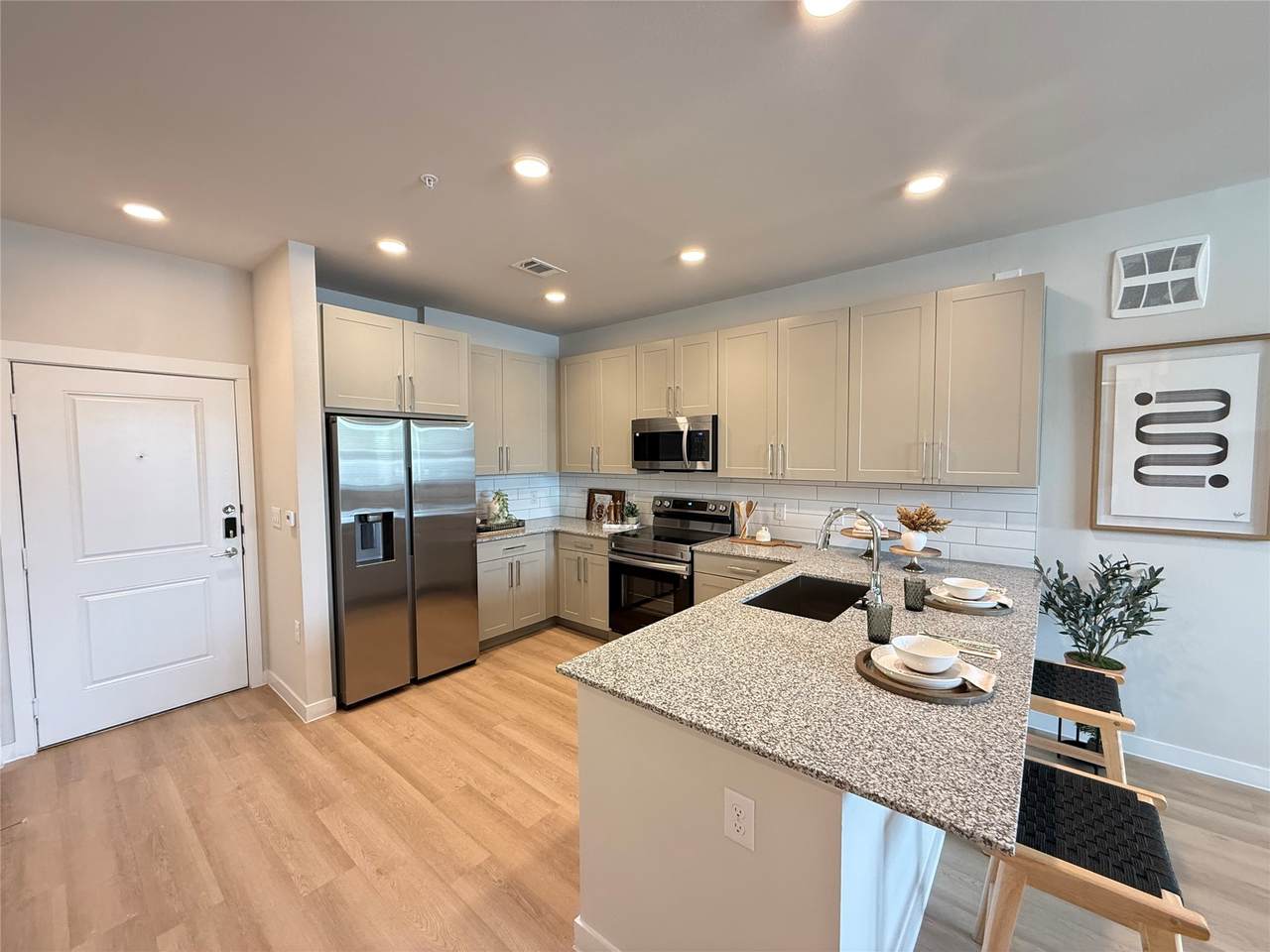 1610 Campbell Rd - Photo 1