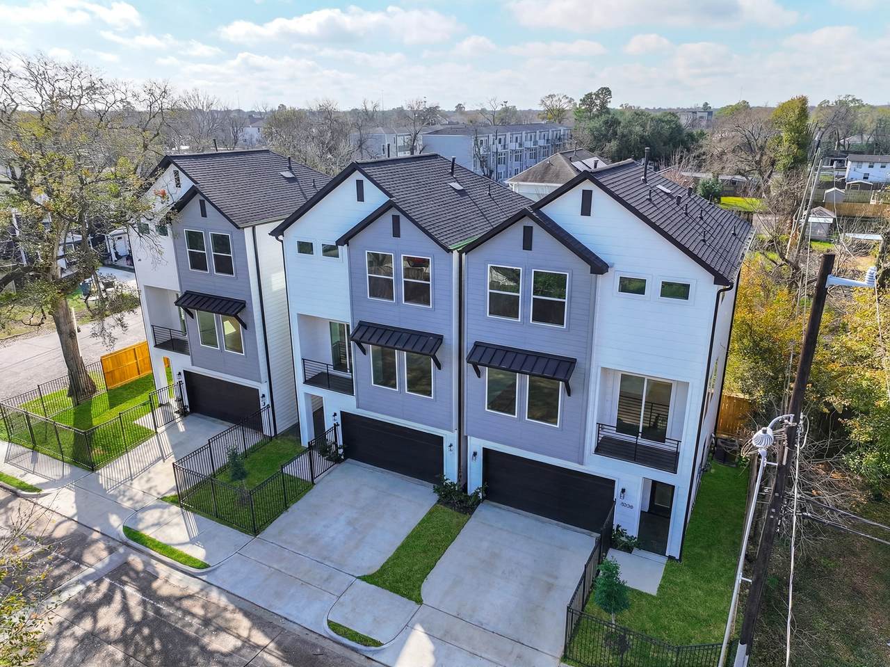 4012 Yellowstone Boulevard - Photo 1