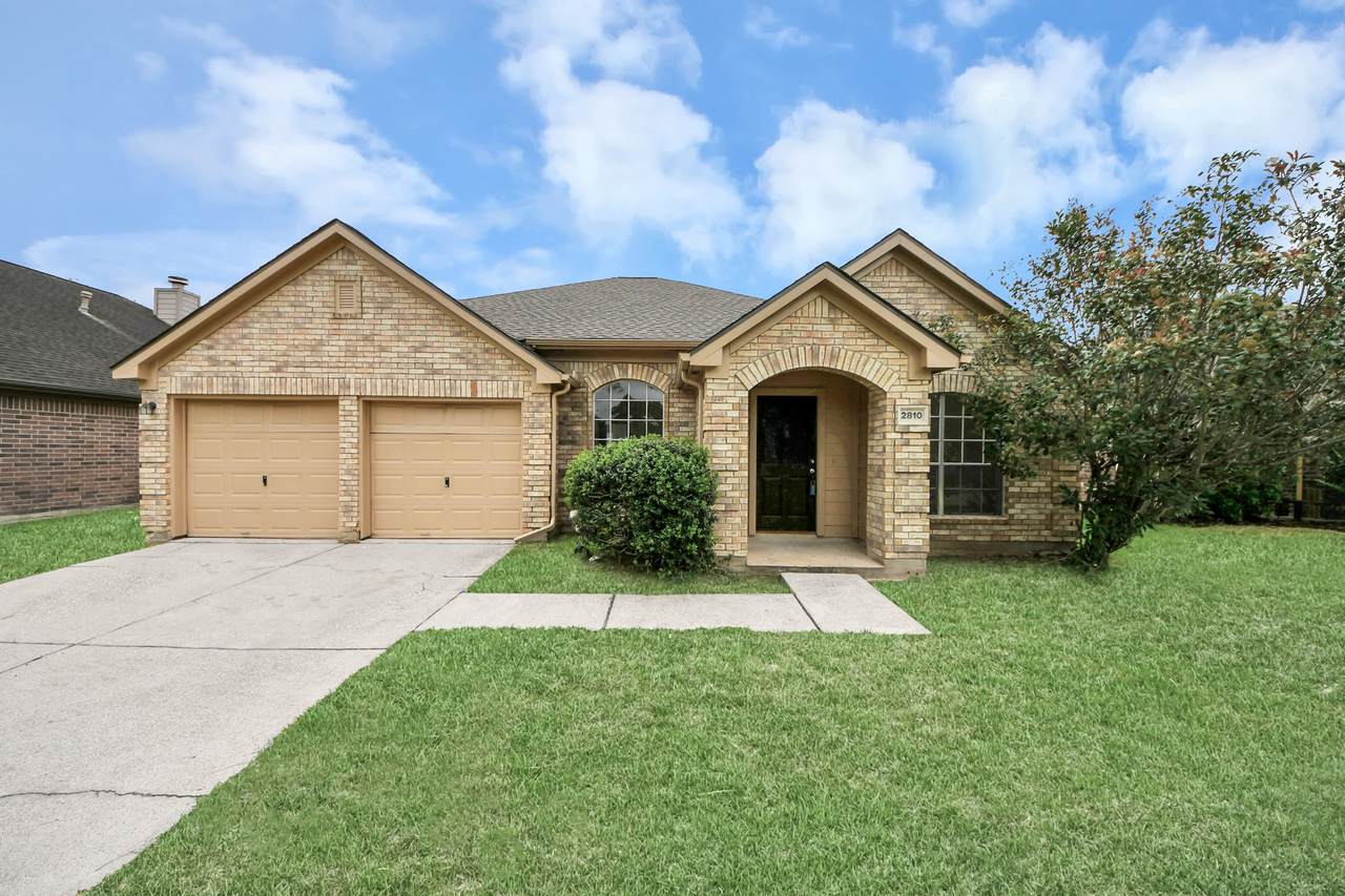 2810 Huntington Way - Photo 1