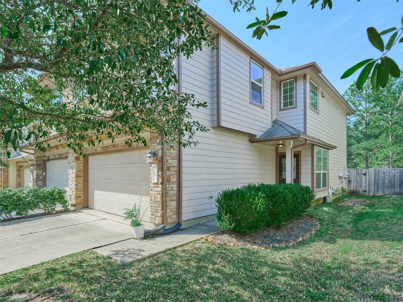 327 Bloomhill Place - Photo 1