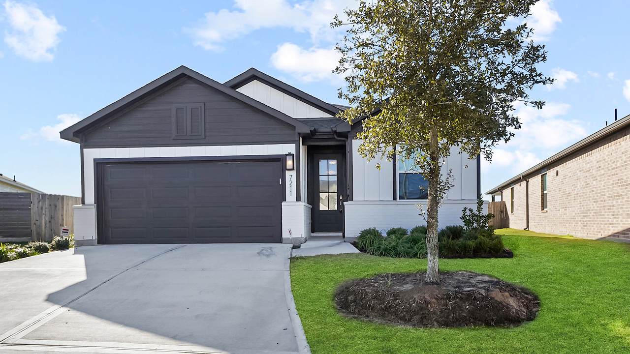 7211 Greenbriar Bend Court - Photo 1
