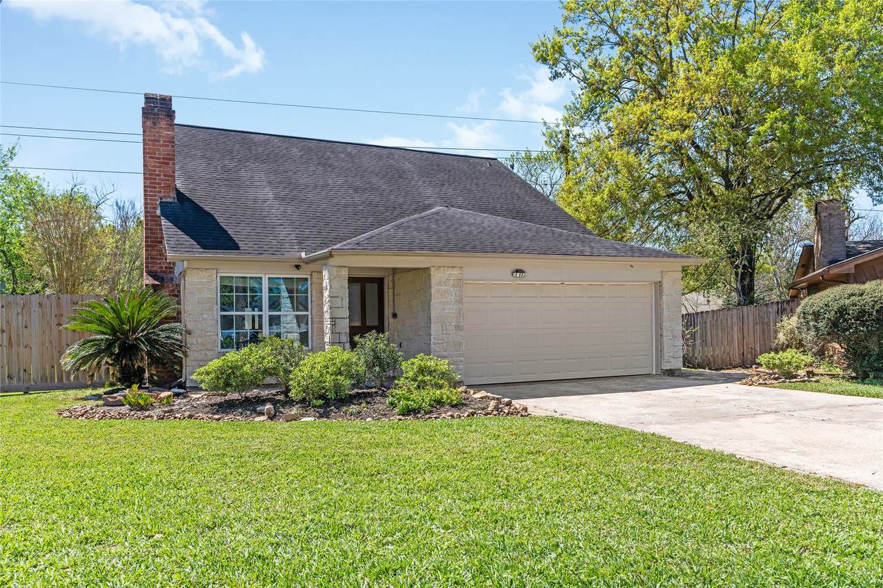 7019 Sandy Knolls Drive - Photo 1