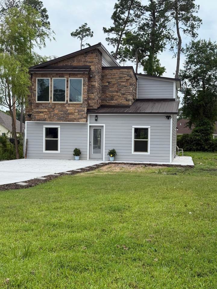 18586 Summer Hills Boulevard - Photo 1