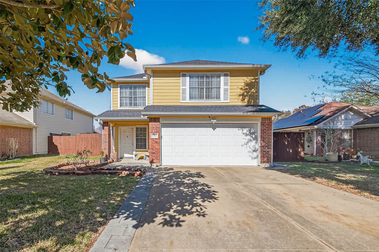 2202 Falling Oaks Road - Photo 1