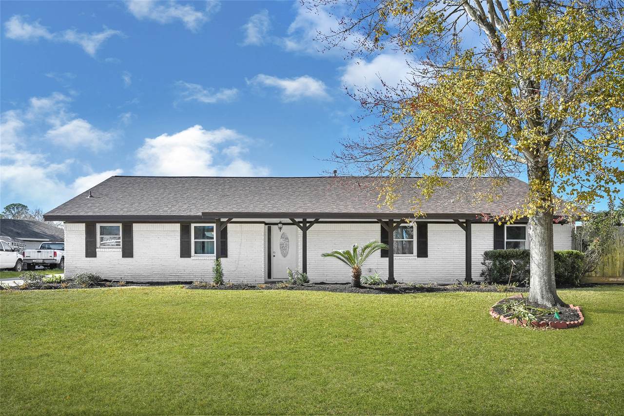 4902 Green Willow Lane - Photo 1