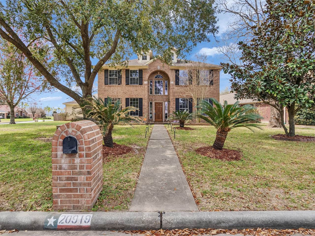 20919 Burnt Amber Lane - Photo 1