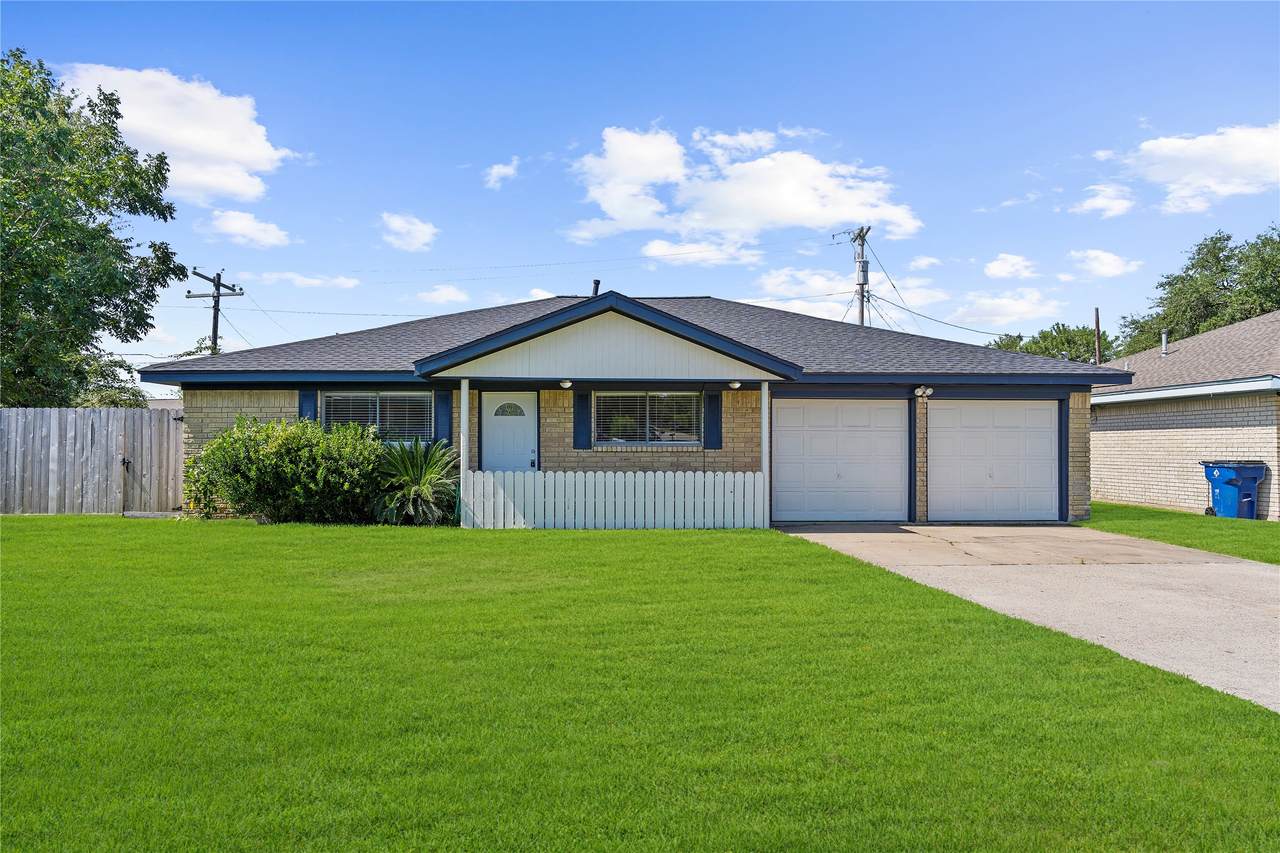 2325 15th Avenue - Photo 1