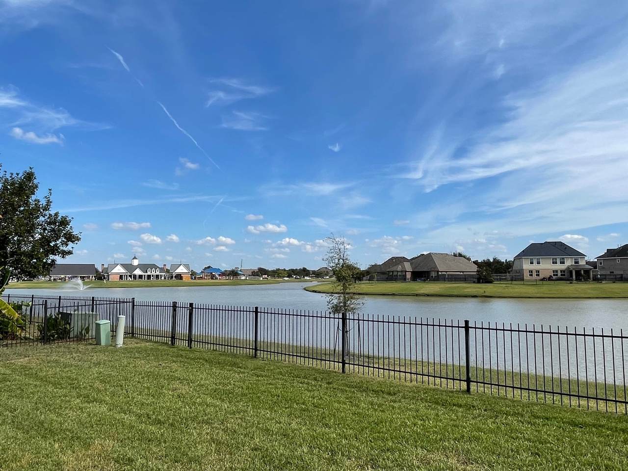 823 Aqua Vista - Photo 1