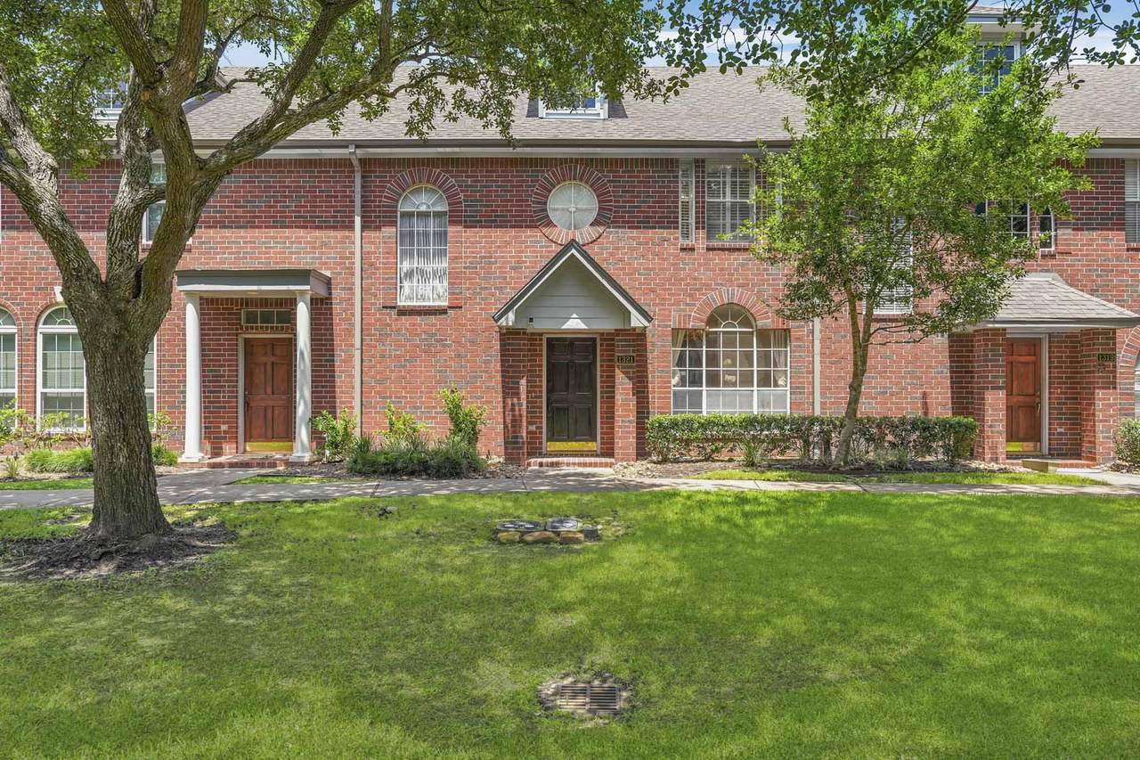 1321 El Camino Village Drive - Photo 1