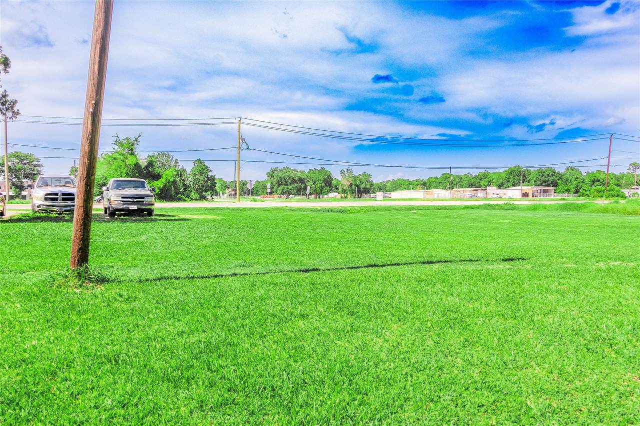 20230 Highway 6 - Photo 1